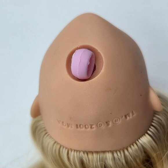 Bratz Doll Welcome To Fabulous Cloe Head & Vintage Barbie Body Parts - Picture 3 of 8